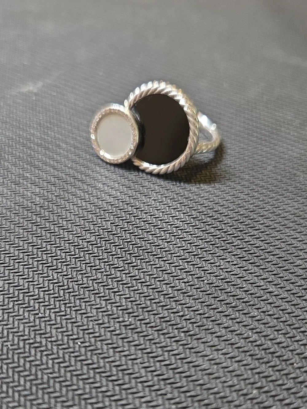 Elements Silver Dual Disc Black Onyx & White Mother Of Pearl Statement Ring